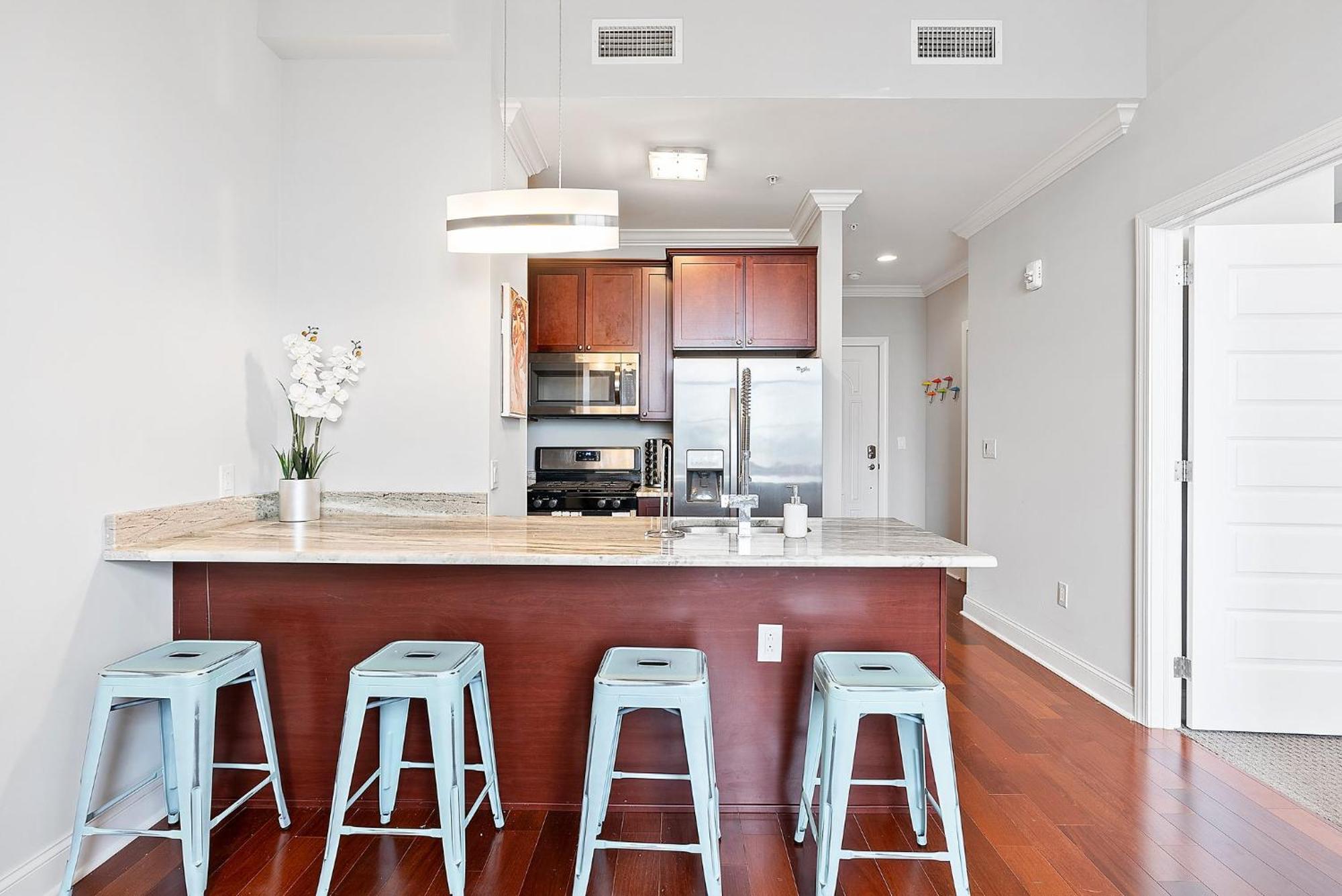 High-end 1br W Rooftop Amenities * Philadelphia