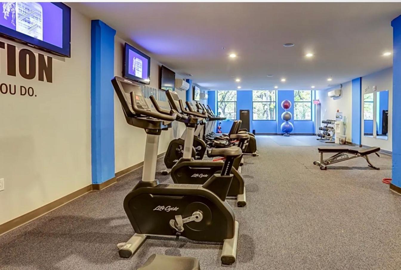 Apartment High-end 1br W Rooftop Amenities Philadelphia