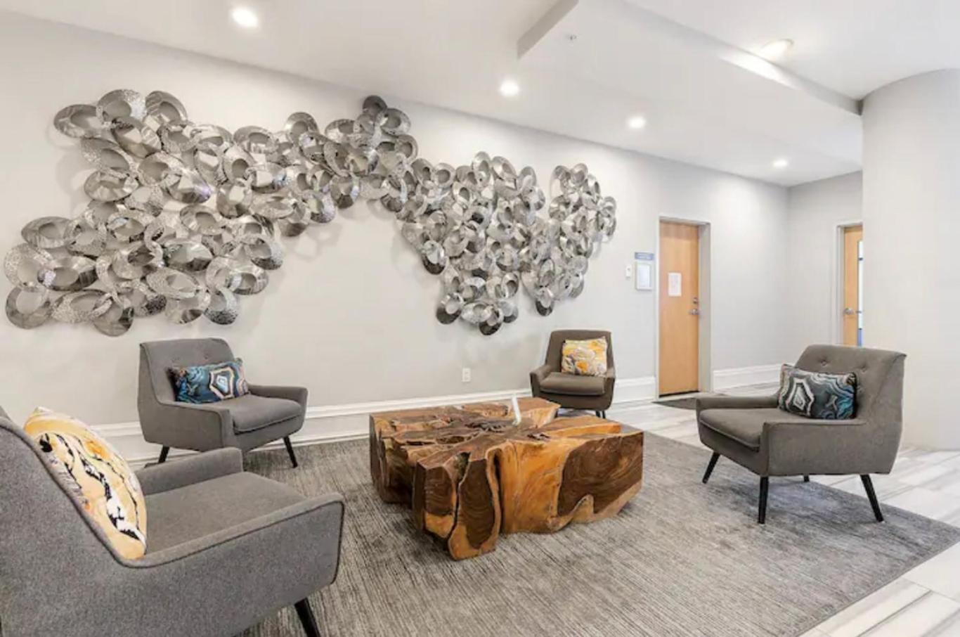 High-end 1br W Rooftop Amenities Apartment *